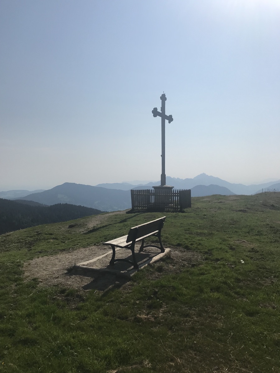 Jeder Gipfel ein Kreuz. So will es der heilige Söder.