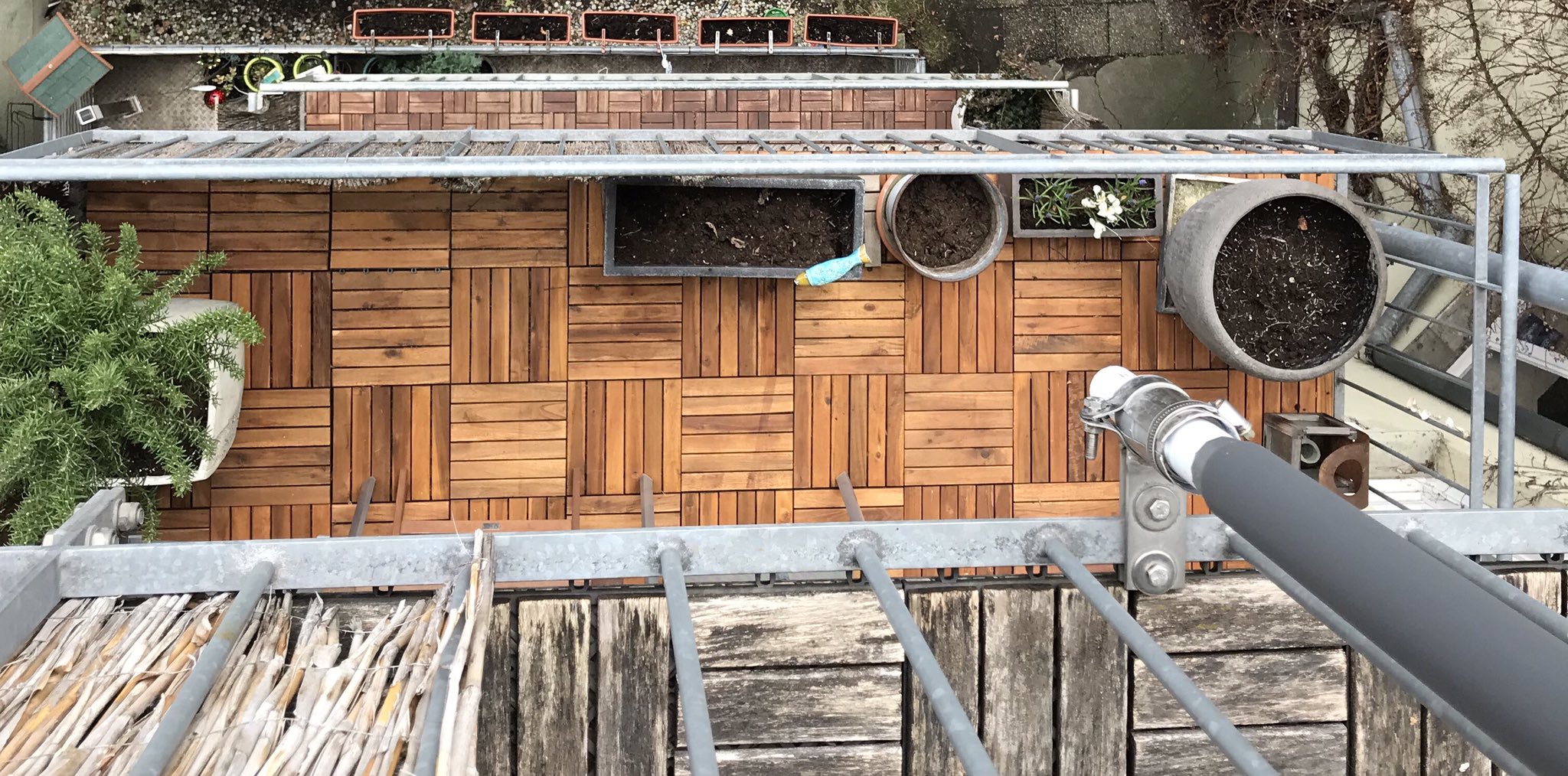 Post von @heibie - S03E02: 3 Shades of Balkonbodenbelag 👵🏻👴🏻