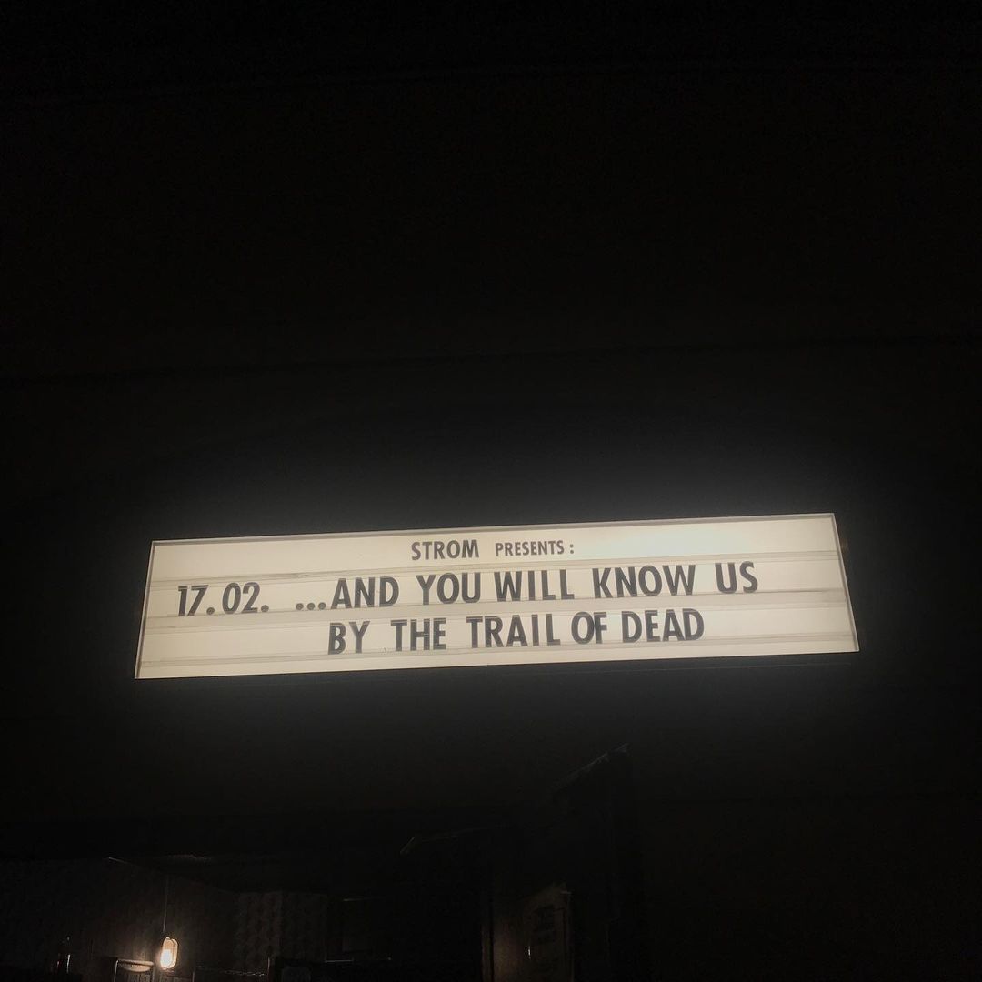 Trail of Dead schwitzen das Strom voll