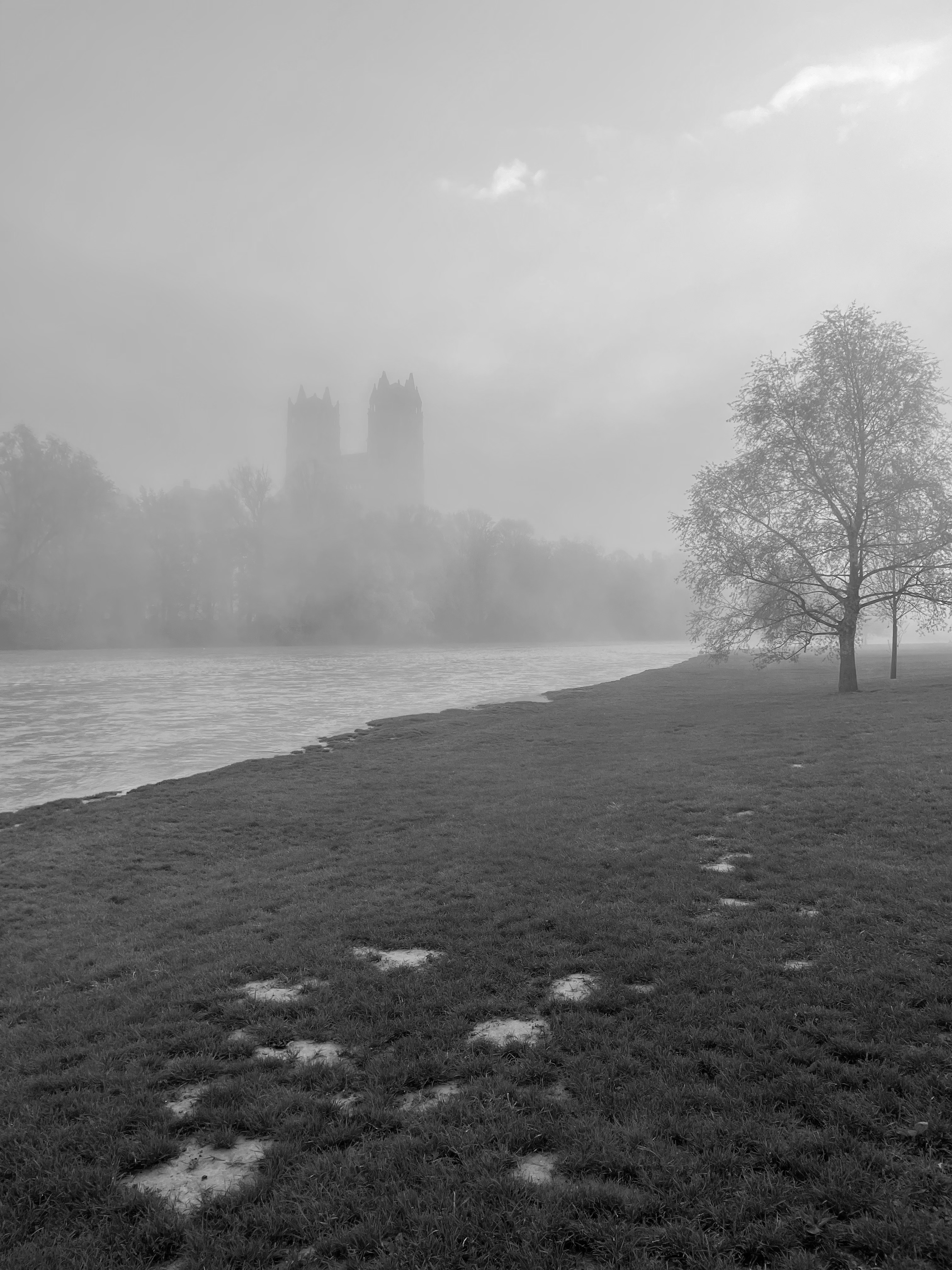 Hallo, hier spricht Isar Wallace