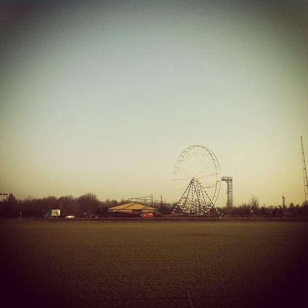 Knallg&auml;u, deine Freizeitparks