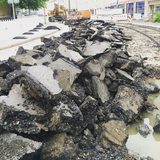 Moin Giesing. Kaputt.