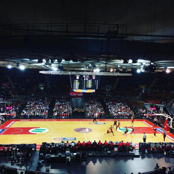 Erst mal die Regeln googeln...