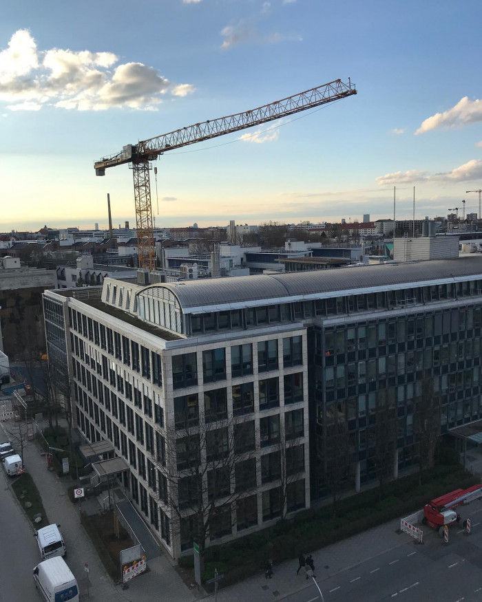 Einmal Spaziergang von meinem letzten Arbeitsplatz zu meinem vor-vorletzten Arbeitsplatz. Berg am La